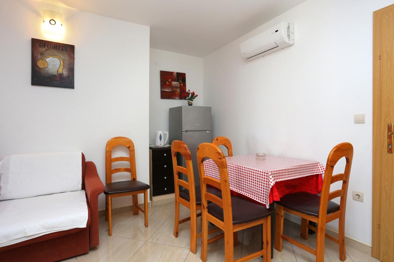 Apartments By The Sea Zivogosce - Porat, Makarska - 18218 Igrane Exterior photo